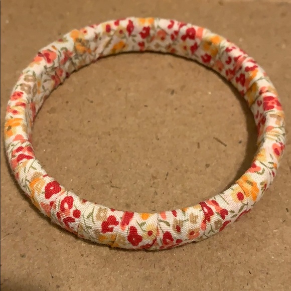 Spring floral bracelet bundle - Picture 2 of 6